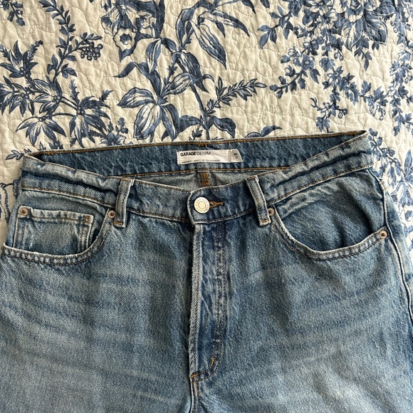 Size 05/27W 90’s Boyfriend Garage Jeans - Picture 4 of 4